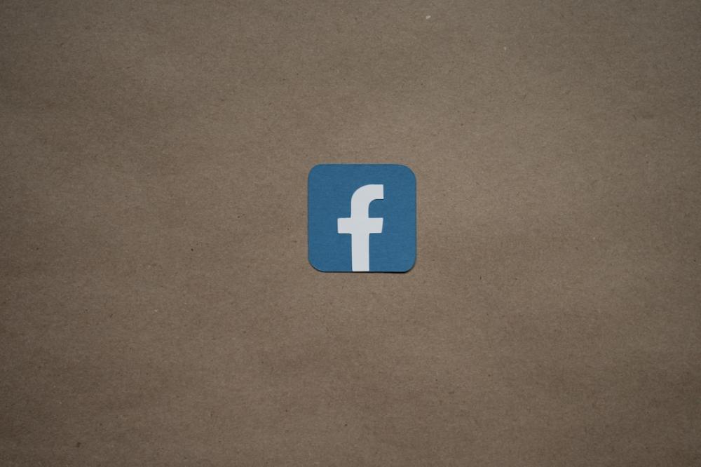 Google-aktien (Alphabet): forretningsmodel, konkurrence, nøgletal, værdiansættelse og praktiske investeringsstrategier